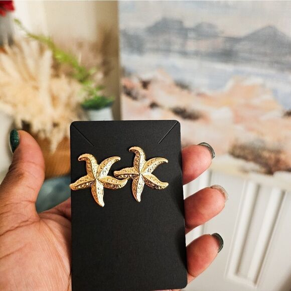 VTG Goldtone Starfish Trendy Boho Pierced Earrings. - Picture 8 of 13